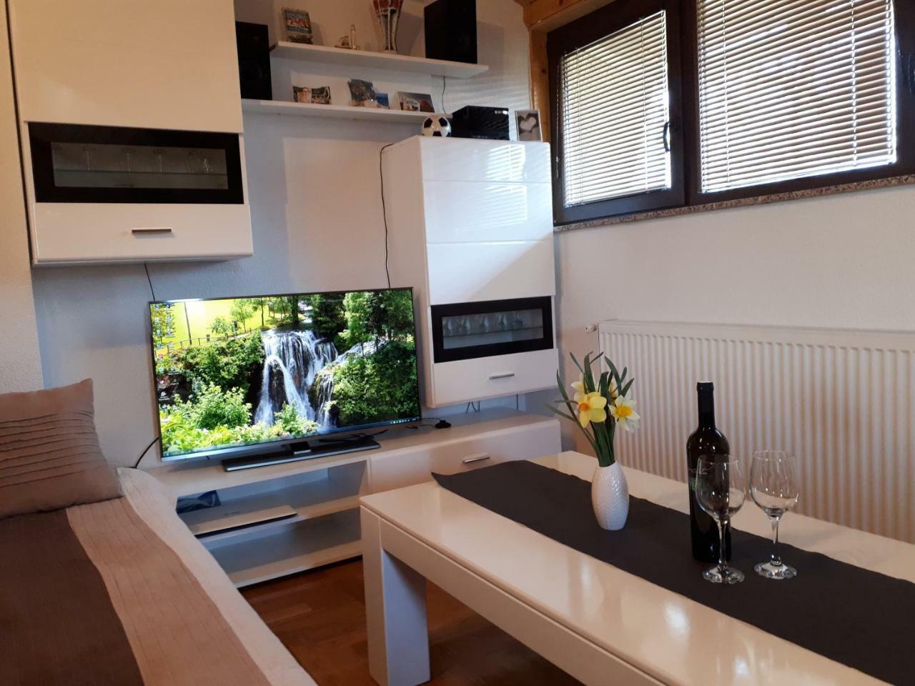 Apartment Jareb Slunj Eksteriør billede